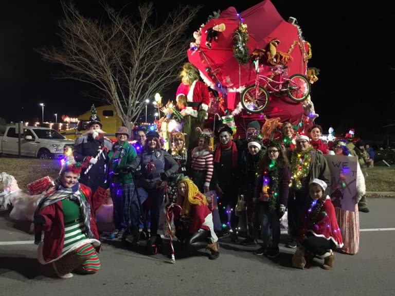 We had a wonderful time walking along side the Tupelo Grinch again this year! Th