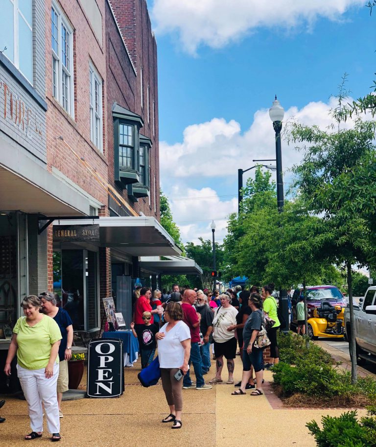 Tupelo Elvis Fest is in full swing in Downtown Tupelo.  Come on, and get down!