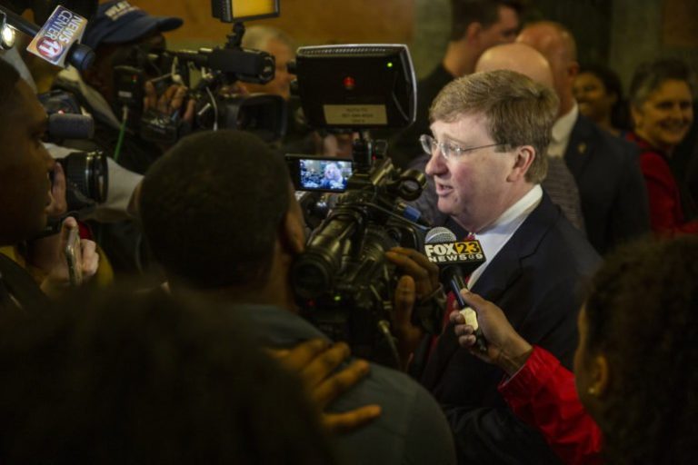 Gov. Tate Reeves extends mask mandate despite going maskless at RNC events last week