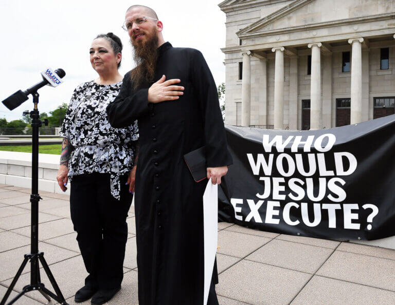 Death row spiritual adviser bears witness in execution chamber