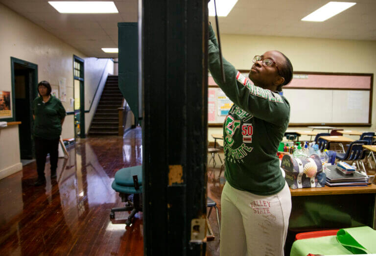 Auditor: Mississippi gives teachers classroom supply money too late. Ed officials say issue is already fixed