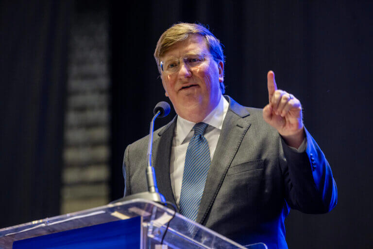 Mississippi business leaders are briefed on ‘hot’ economy and looming problems Mississippi business leaders are briefed on ‘hot’ economy and looming problems