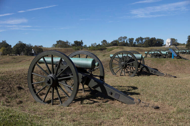 Donors keep Vicksburg military site open as government shutdown closes most national parks
